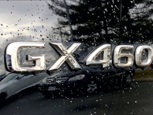 Used 2023 Lexus GX 460 Premium w/ Premium Package image 10