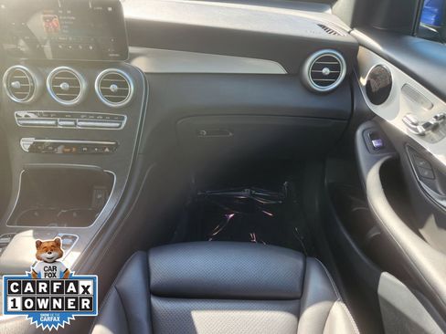 Used 2021 Mercedes-Benz GLC 300 4MATIC image 17