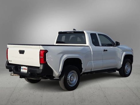 Certified 2025 Toyota Tacoma SR w/ Towing Package AWD/4WD image 8