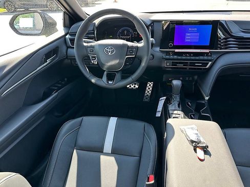 New 2026 Toyota Camry SE FWD image 11