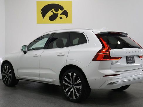 Used 2023 Volvo XC60 B5 Ultimate w/ Climate Package image 9
