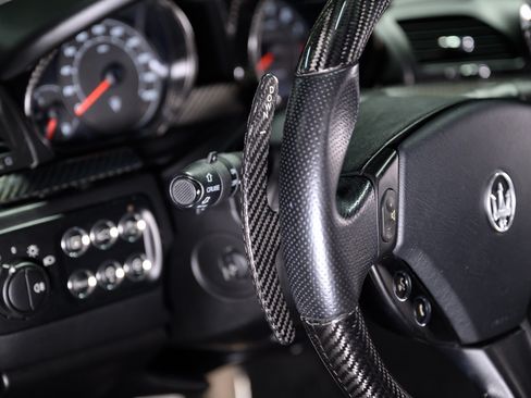 Used 2015 Maserati GranTurismo MC image 33