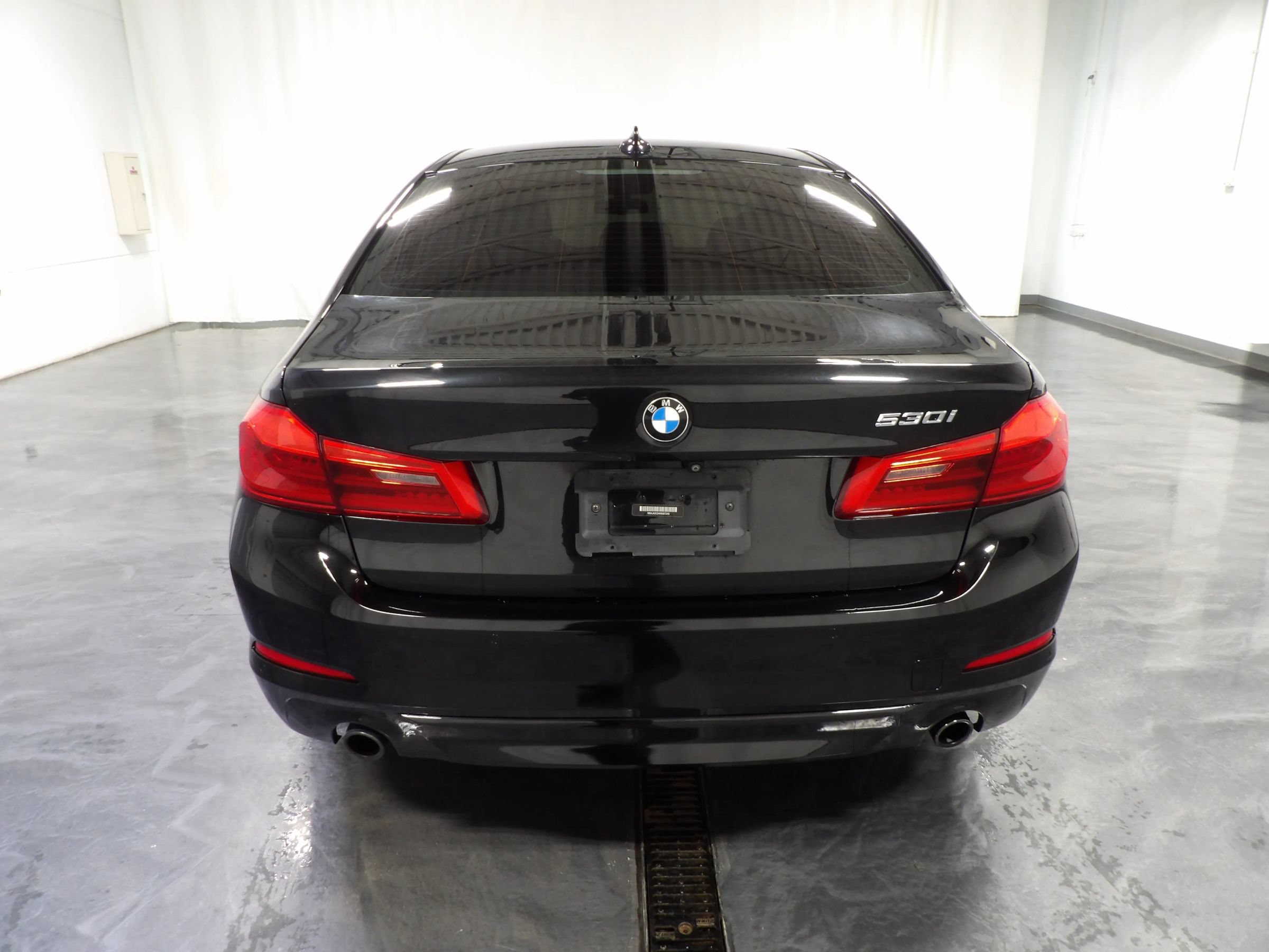Used 2019 BMW 530i w/ Convenience Package RWD image 6