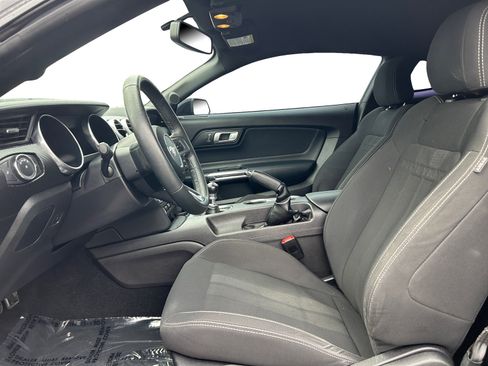Used 2019 Ford Mustang Coupe w/ Black Accent Package RWD image 9