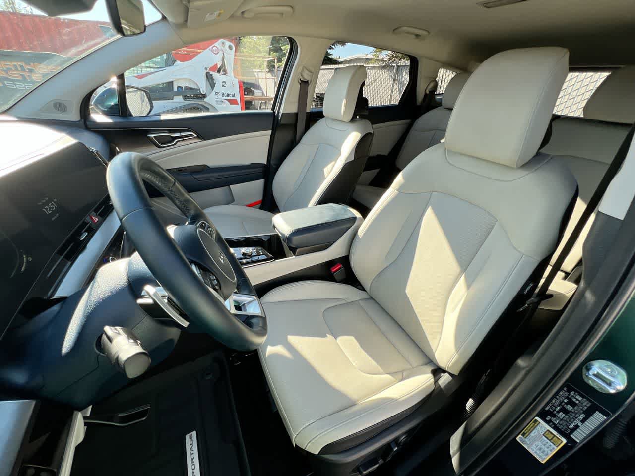 Certified 2025 Kia Sportage EX AWD/4WD image 11