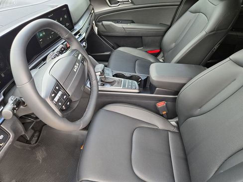 New 2026 Kia Sportage EX FWD image 10