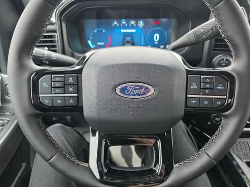 New 2026 Ford F250 Lariat w/ Black Appearance Package image 15