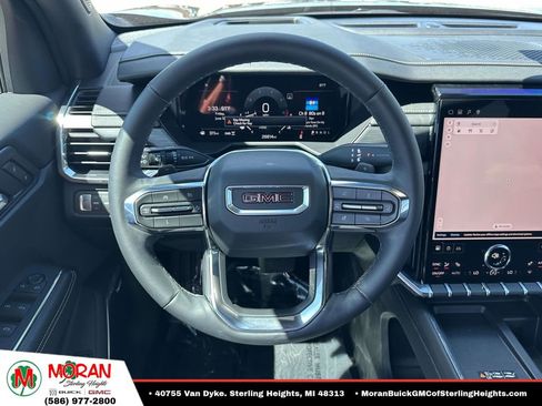 Certified 2024 GMC Acadia Elevation w/ Luxury Package AWD/4WD image 16