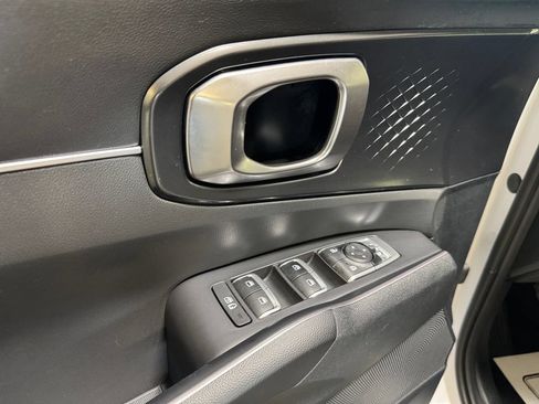 Certified 2023 Kia Sorento LX AWD/4WD image 14