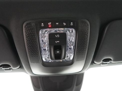 Used 2023 Mercedes-Benz GLS 450 4MATIC image 90