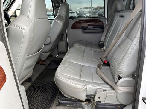 Used 2006 Ford F350 XLT image 12