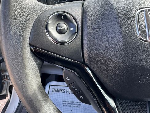 Used 2016 Honda HR-V LX image 18