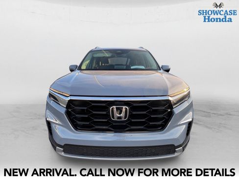 Used 2025 Honda Pilot Touring image 7