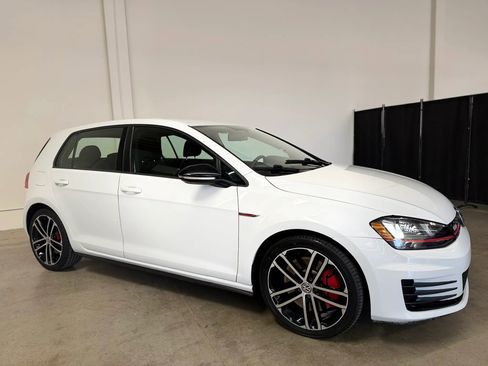 Used 2017 Volkswagen GTI Sport FWD image 5