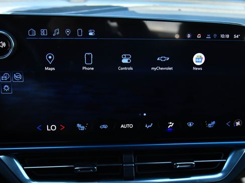 Used 2024 Chevrolet Equinox EV LT w/ LPO, Trailering Package image 28