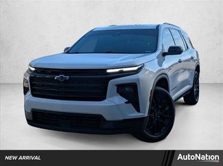 Used 2025 Chevrolet Traverse LT w/ Midnight/Sport Edition video 1