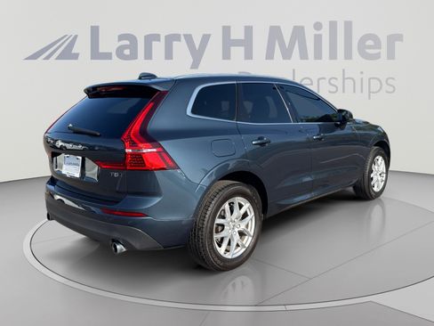 Used 2021 Volvo XC60 T5 Momentum w/ Advanced Package AWD/4WD image 5