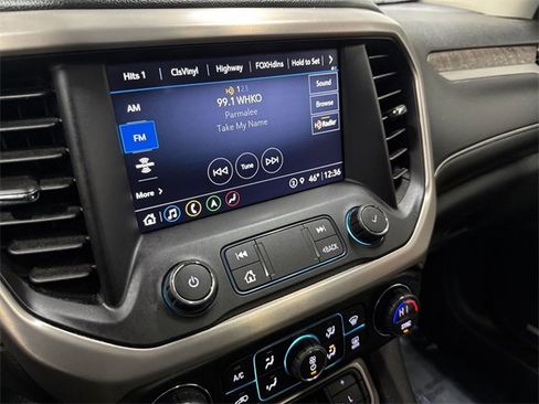 Used 2021 GMC Acadia Denali w/ Denali Technology Package image 28