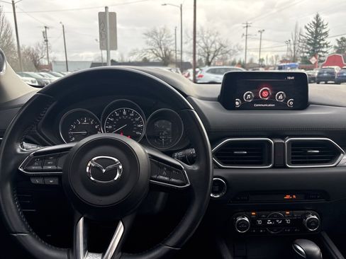 Used 2017 MAZDA CX-5 Touring w/ Preferred Equipment Package image 11