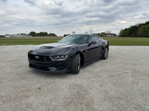 Used 2024 Ford Mustang GT Premium RWD image 35