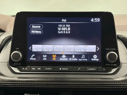 Used 2023 Nissan Rogue SV AWD/4WD image 25