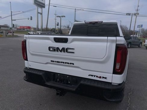 Used 2023 GMC Sierra 1500 AT4X image 17