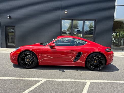Certified 2025 Porsche 718 Cayman RWD image 2