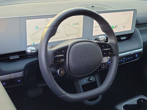 Certified 2024 Hyundai Ioniq 5 SEL RWD image 9