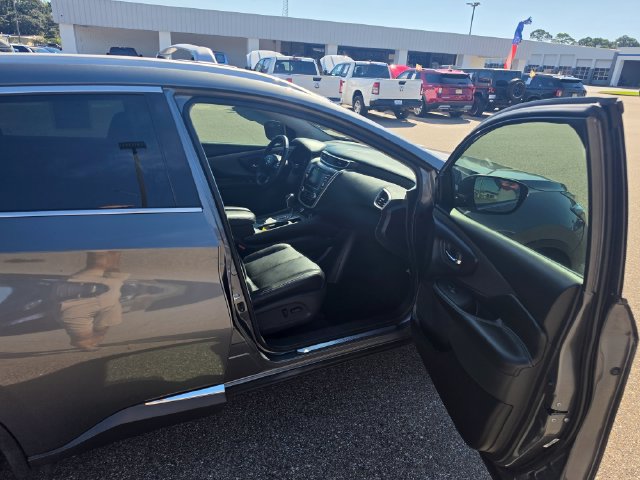 Used 2019 Nissan Murano SL w/ Cargo Package FWD image 13