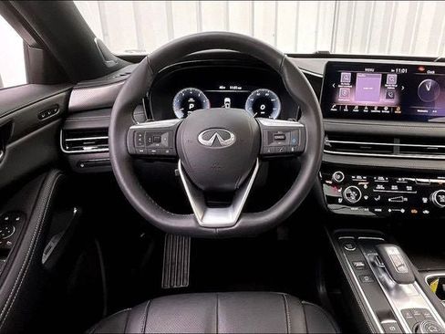 Certified 2025 INFINITI QX60 Luxe w/ Black Edition image 5