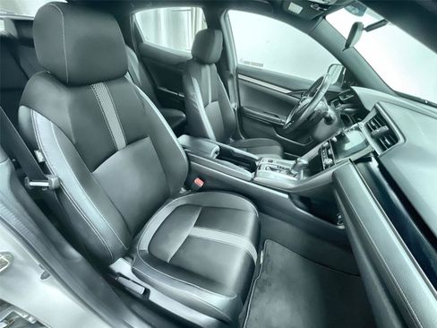 Used 2020 Honda Civic Sport image 28