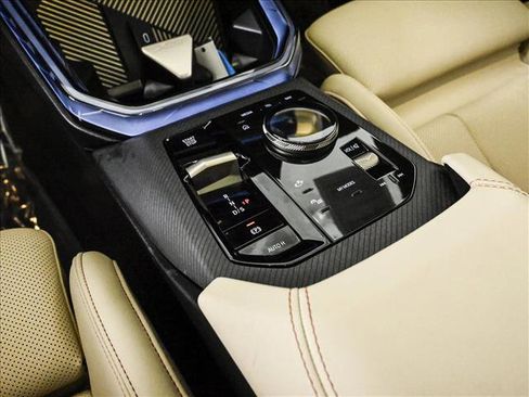 Used 2025 BMW X3 xDrive30i w/ Convenience Package image 12