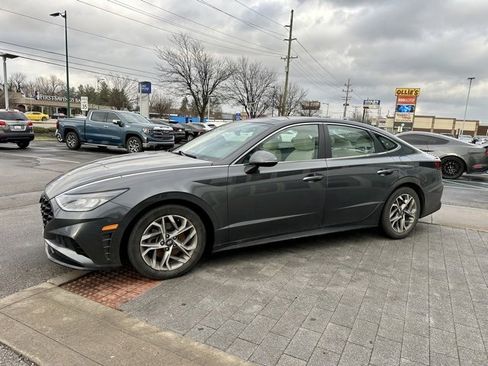 Used 2021 Hyundai Sonata SEL w/ Convenience Package image 3