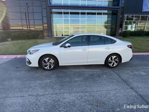 Used 2023 Subaru Legacy Premium image 4