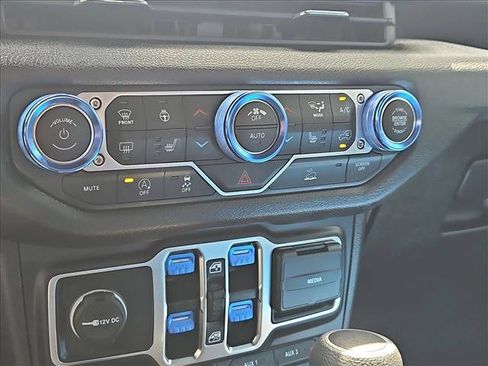 Used 2024 Jeep Wrangler Sport S image 15