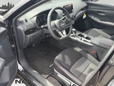 Used 2025 Nissan Sentra SV w/ All-Weather Package FWD image 9