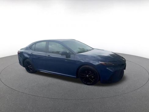 Used 2025 Toyota Camry SE FWD image 2