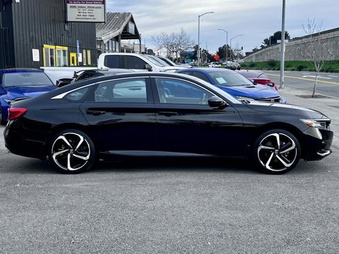 Used 2022 Honda Accord Sport image 4