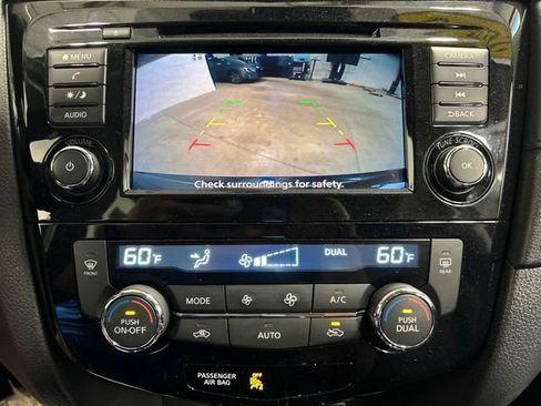 Used 2020 Nissan Rogue SV AWD/4WD image 32