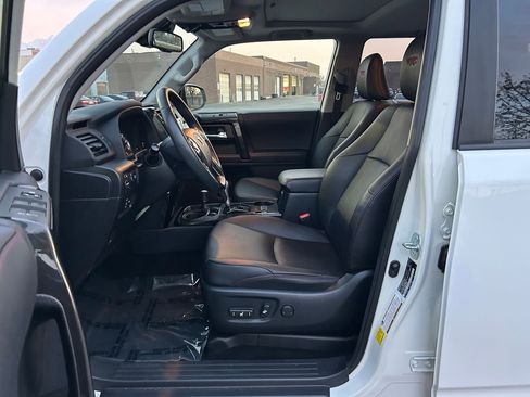 Used 2022 Toyota 4Runner TRD Off-Road Premium w/ Moonroof Package image 11