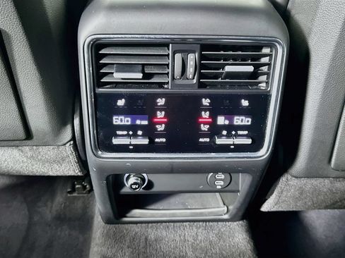 Used 2020 Porsche Cayenne AWD/4WD image 26