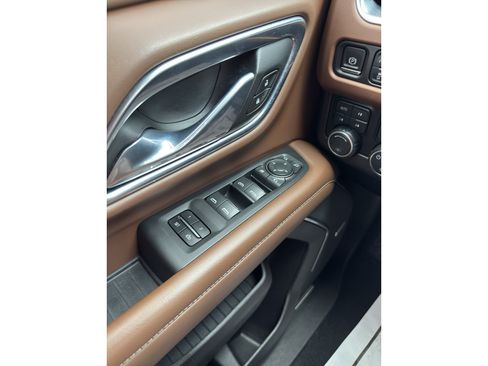 Used 2021 Chevrolet Tahoe High Country AWD/4WD image 32