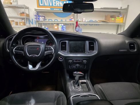 Used 2016 Dodge Charger SXT w/ Navigation & Travel Group image 11
