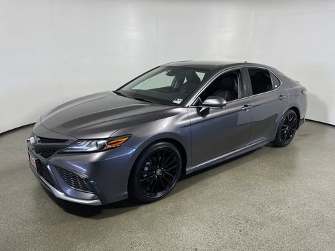 Certified 2022 Toyota Camry XSE FWD image 7