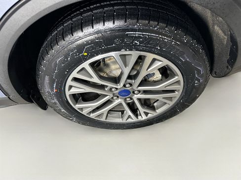 Used 2022 Ford Escape SEL FWD image 11