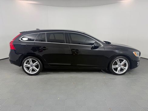 Used 2016 Volvo V60 T5 Premier image 8