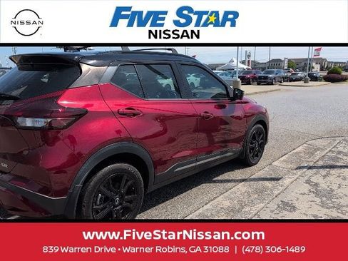 Used 2023 Nissan Kicks SR w/ SR Premium Package image 13