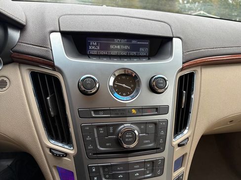 Used 2010 Cadillac CTS Luxury image 17