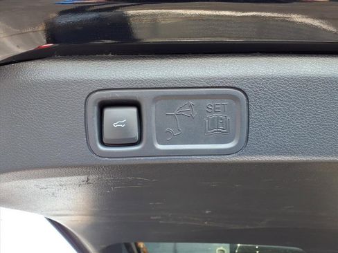 Certified 2024 Ford Expedition XLT image 27