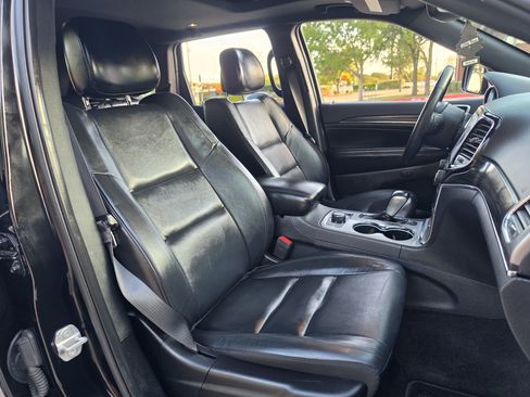 Used 2019 Jeep Grand Cherokee Limited AWD/4WD image 11